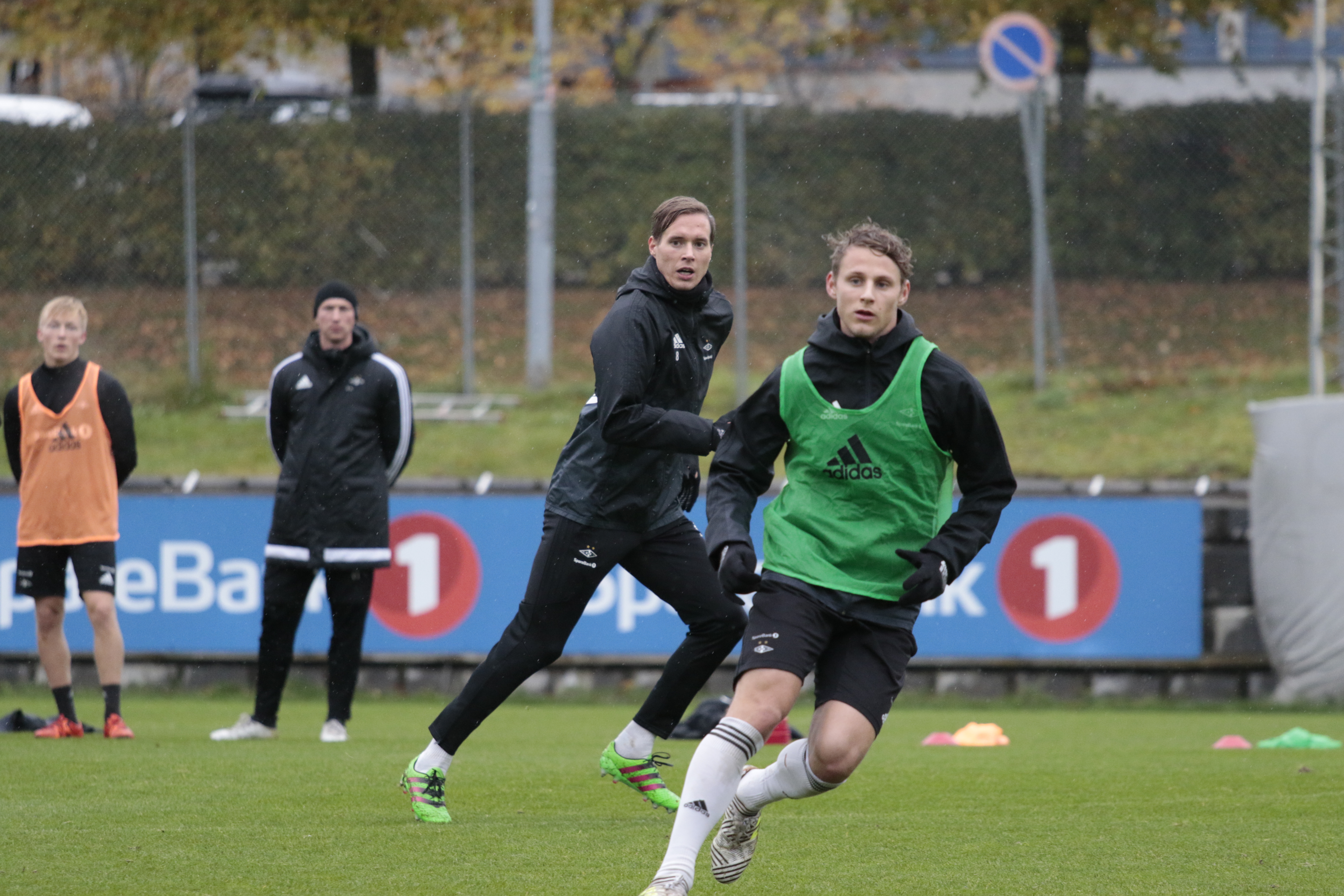 - Vi må være hundre prosent